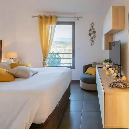 A7- 2 Bdr Sea & Mountain View - Ac, Parking, Pool & Terrace Apartment