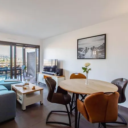 A7- 2 Bdr Sea & Mountain View - Ac, Parking, Pool & Terrace Apartment