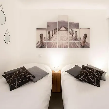 Apartment A7- 2 Bdr Sea & Mountain View - Ac, Parking, Pool & Terrace Antibes