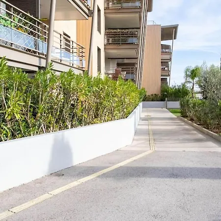 A7- 2 Bdr Sea & Mountain View - Ac, Parking, Pool & Terrace Apartment Antibes